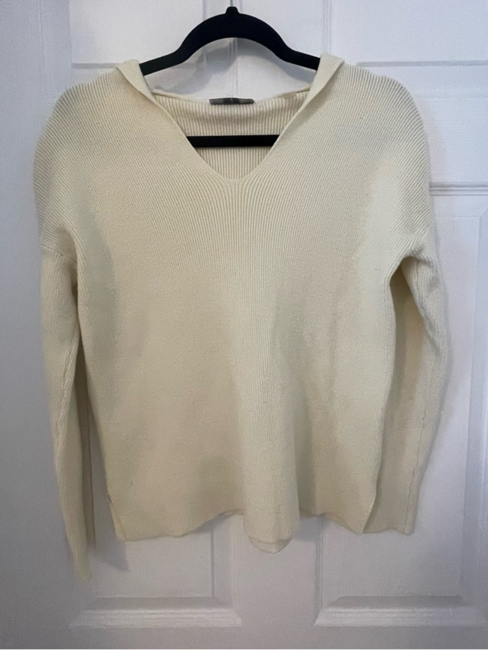 Tahari Cream V-Neck Hooded Knit Sweater